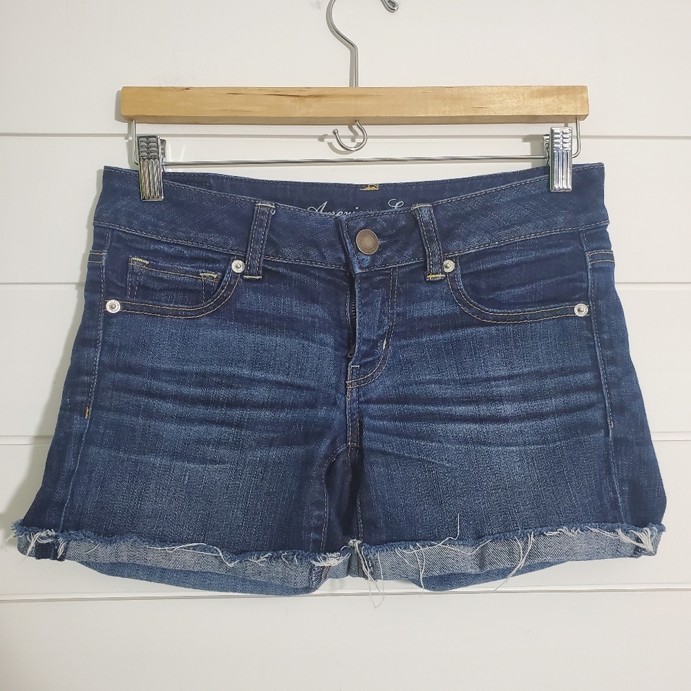 American Eagle Women's Stretch Denim Shorts. Size: 4